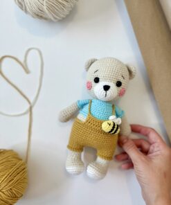 Malý háčkovaný medvedík